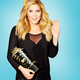 Illustration for article titled Amy Schumer tries to fend off Westeros with the MTV Movie Awards